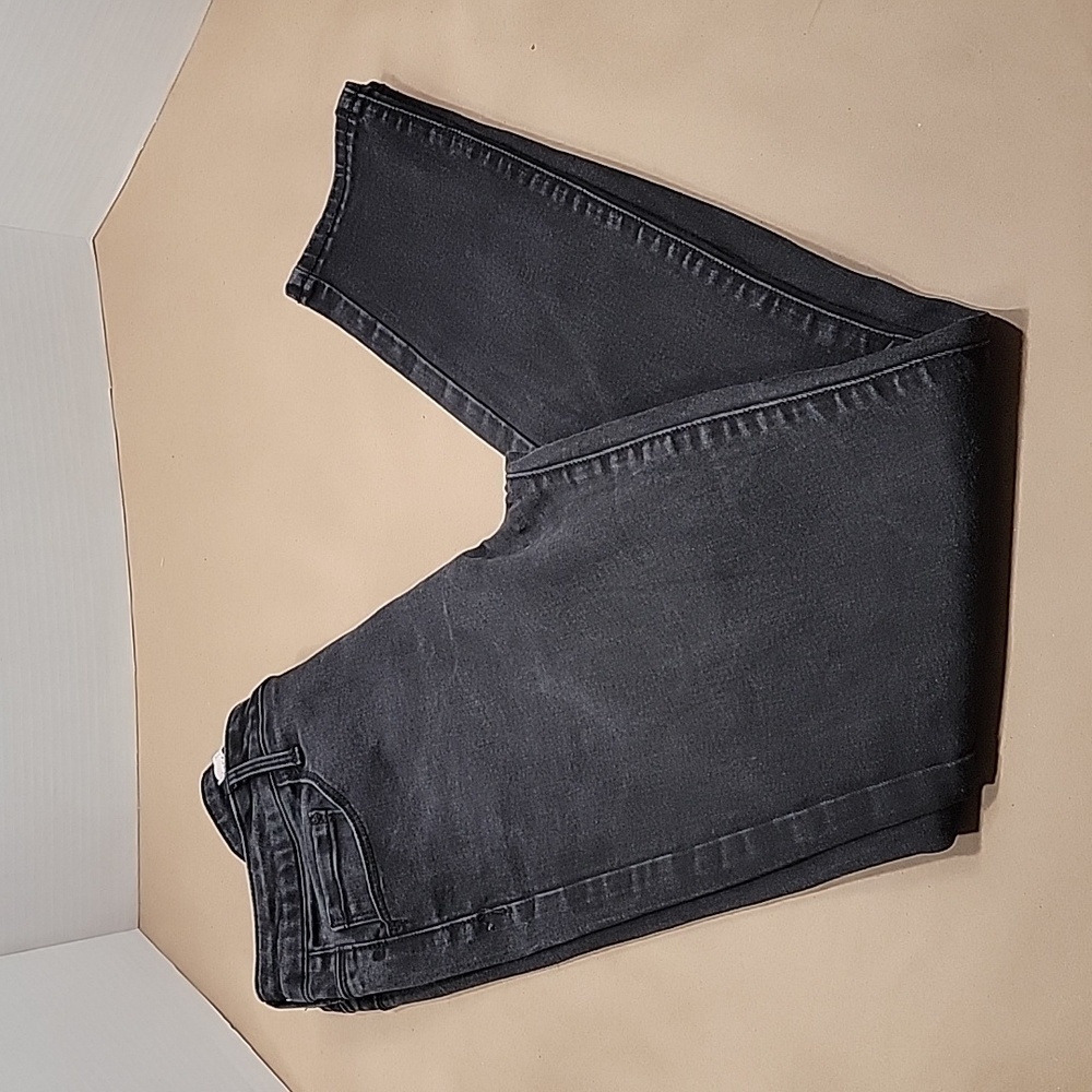 Forever 21 Size 26 or 28 Washed Black Jeans, Skinny Leg, High Waist. EUC.